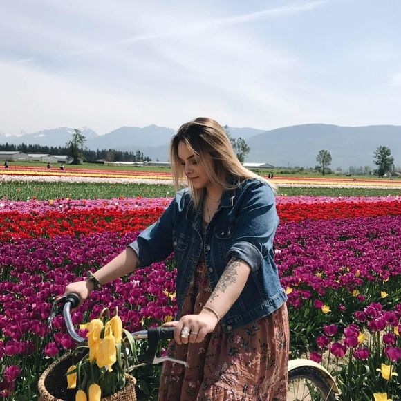 Meet your Posher, Lyric - Picture 1 of 1